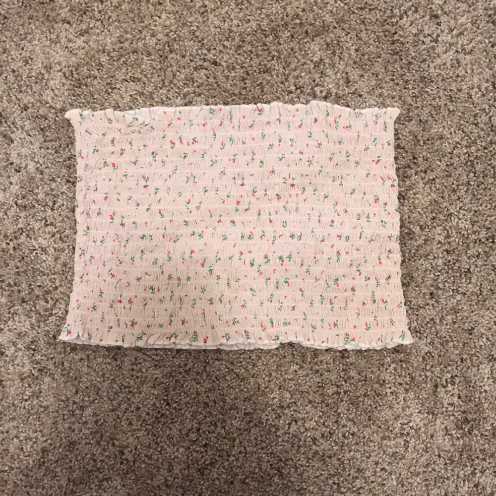 Really pretty light pink tube top with flowers